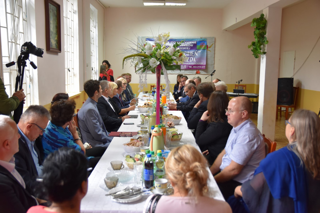 Romowie potrzebują edukacji, pracy i sprawiedliwej oceny. Burmistrz Wrębiak rozmawiał o problemach społeczności romskiej