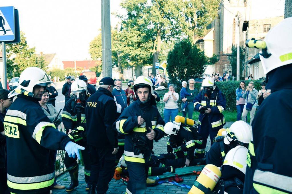 Pożar szkoły w Michałowie i czołowe zderzenie dwóch pojazdów [zdjęcia]