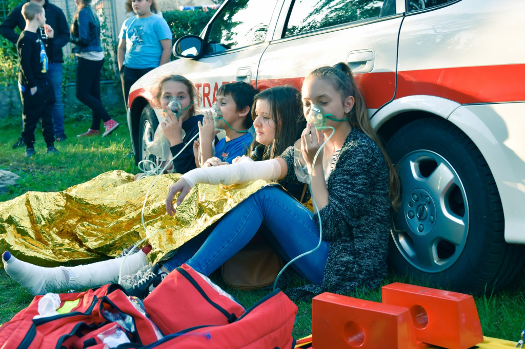 Pożar szkoły w Michałowie i czołowe zderzenie dwóch pojazdów [zdjęcia]