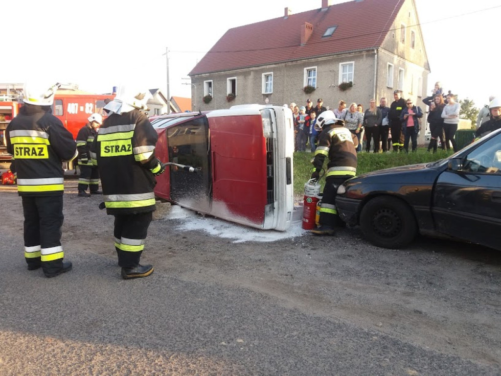 Pożar szkoły w Michałowie i czołowe zderzenie dwóch pojazdów [zdjęcia]