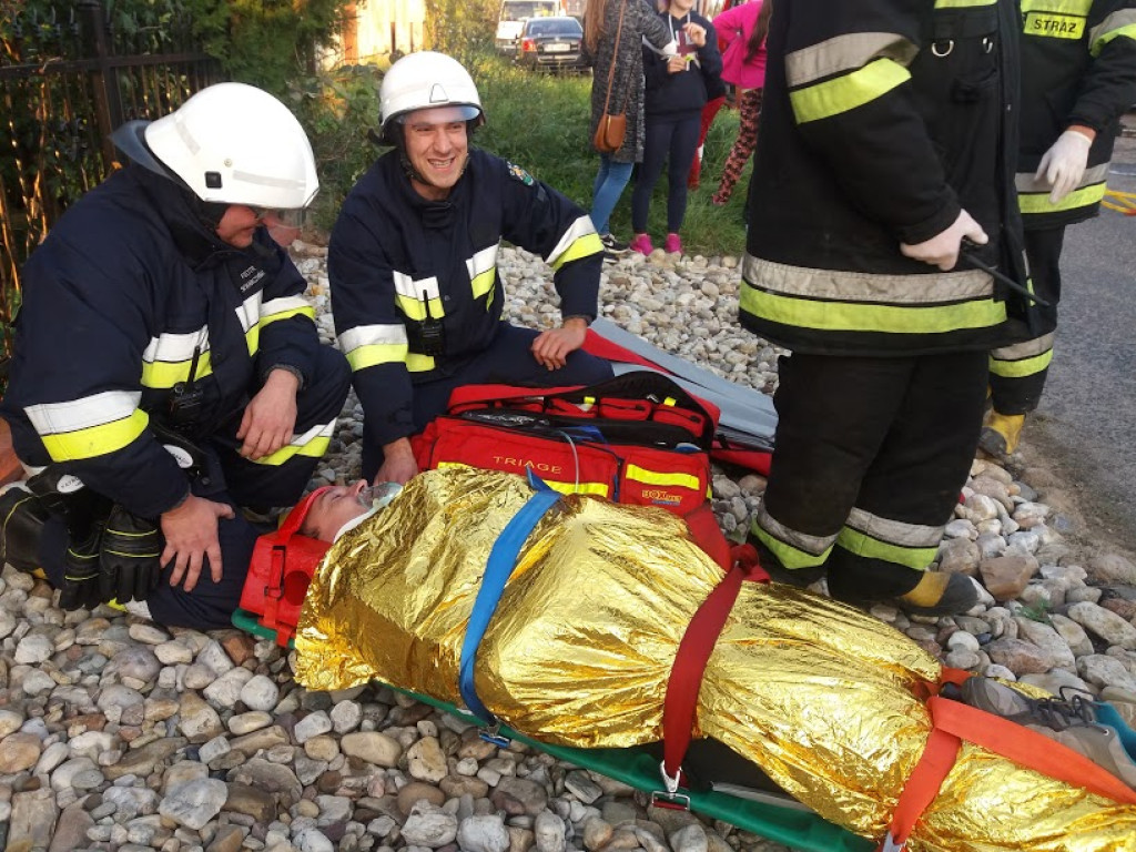 Pożar szkoły w Michałowie i czołowe zderzenie dwóch pojazdów [zdjęcia]