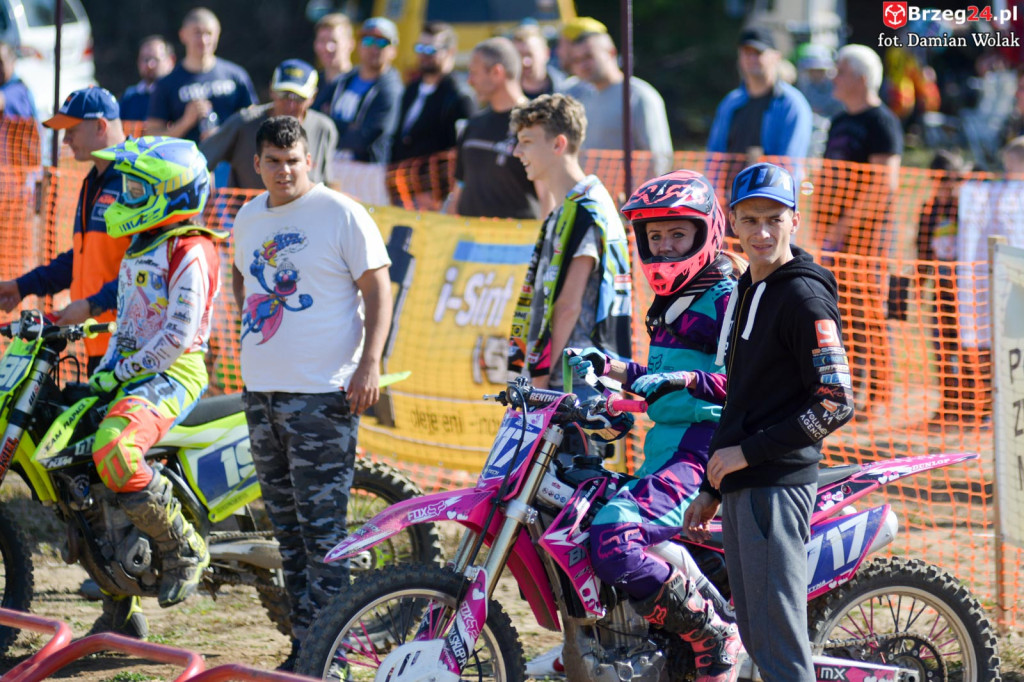 Motocross powrócił do Grodkowa. Ryk silników przyciągnął wielu kibiców [fotorelacja]