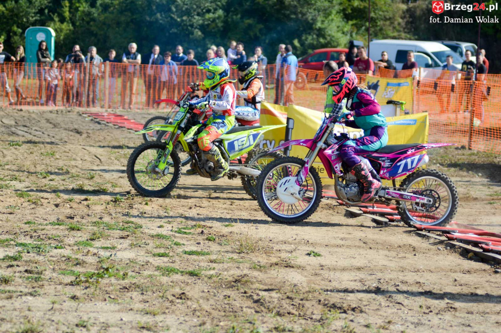 Motocross powrócił do Grodkowa. Ryk silników przyciągnął wielu kibiców [fotorelacja]