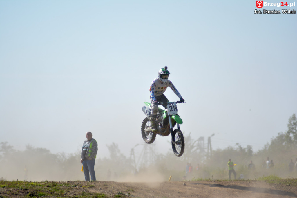 Motocross powrócił do Grodkowa. Ryk silników przyciągnął wielu kibiców [fotorelacja]