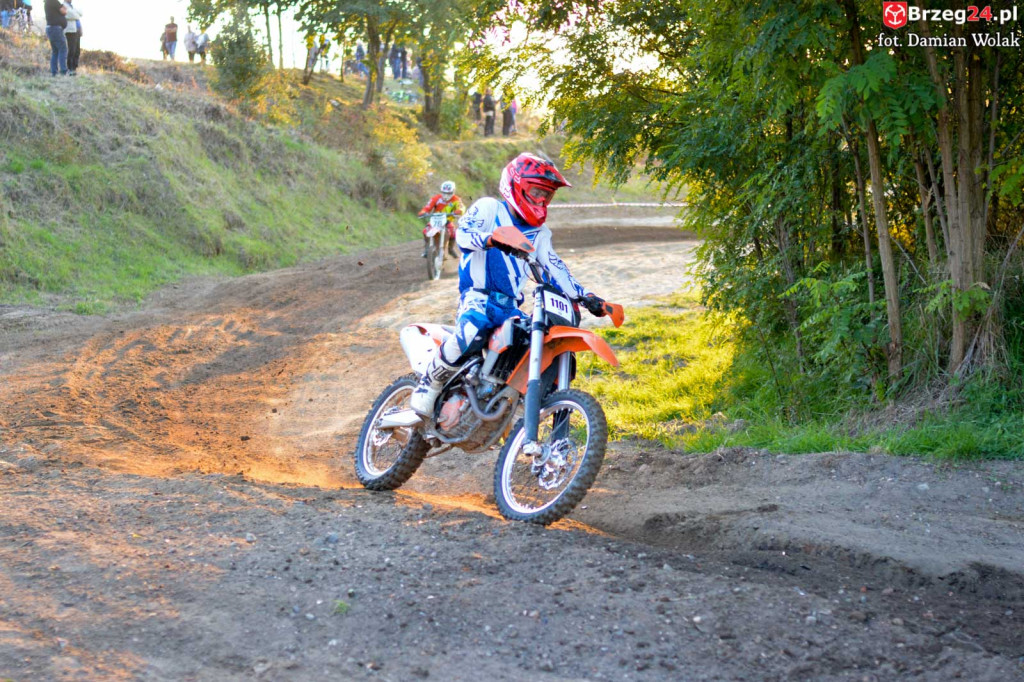 Motocross powrócił do Grodkowa. Ryk silników przyciągnął wielu kibiców [fotorelacja]
