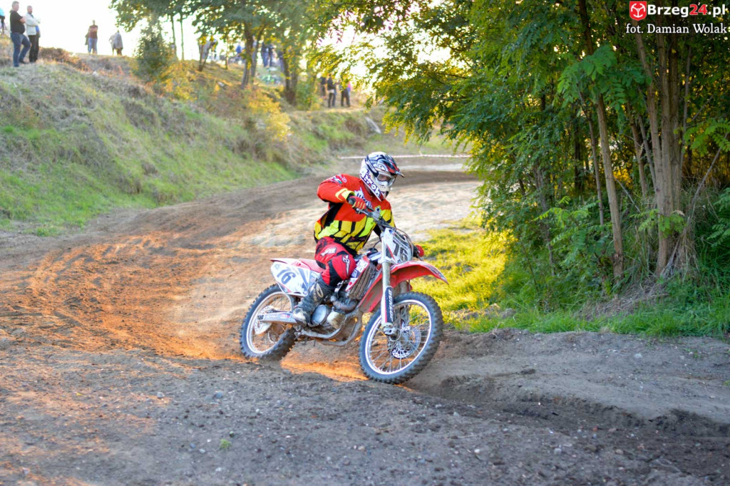 Motocross powrócił do Grodkowa. Ryk silników przyciągnął wielu kibiców [fotorelacja]