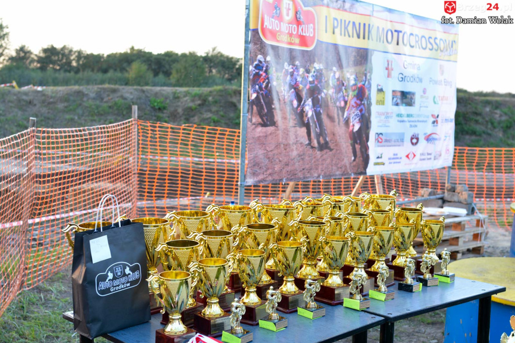Motocross powrócił do Grodkowa. Ryk silników przyciągnął wielu kibiców [fotorelacja]