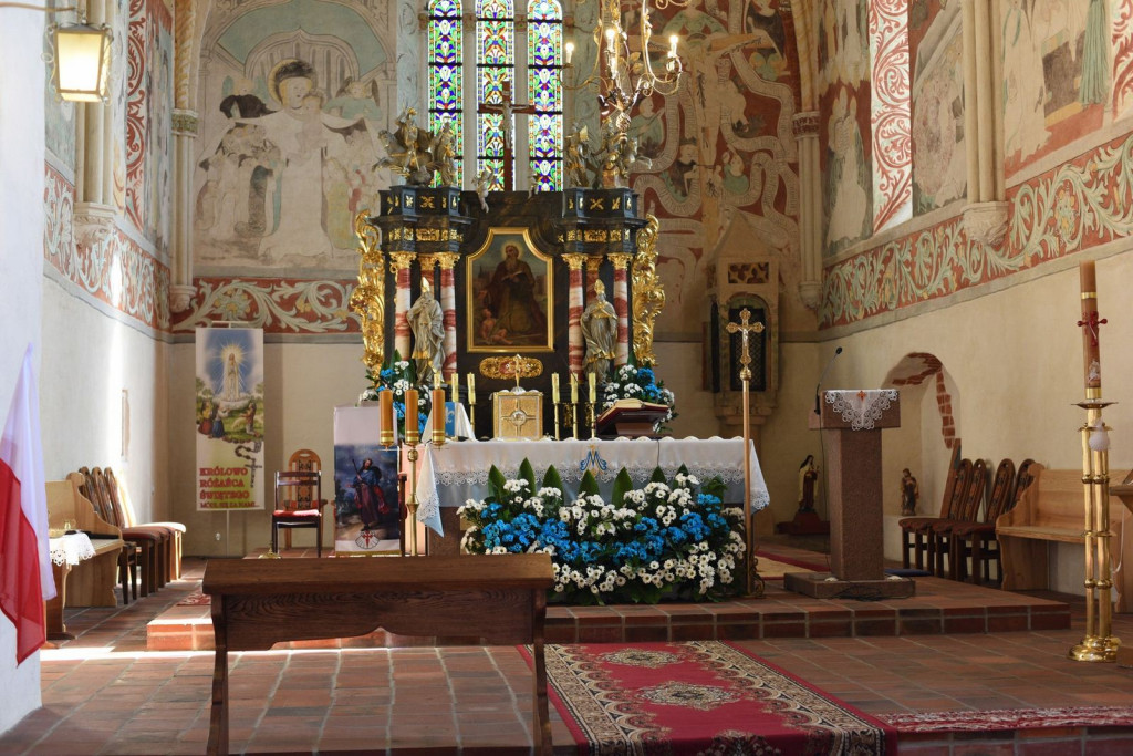 Uroczyste odsłonięcie ikony Matki Boskiej Częstochowskiej w Sanktuarium w Małujowicach