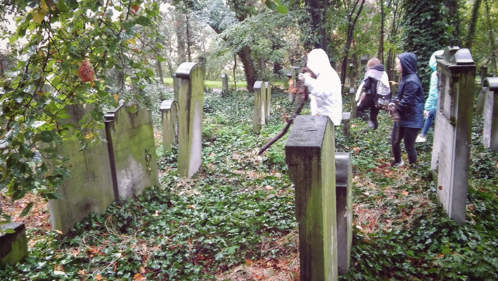 Uczniowie I LO w Brzegu pamiętają i dbają o historię