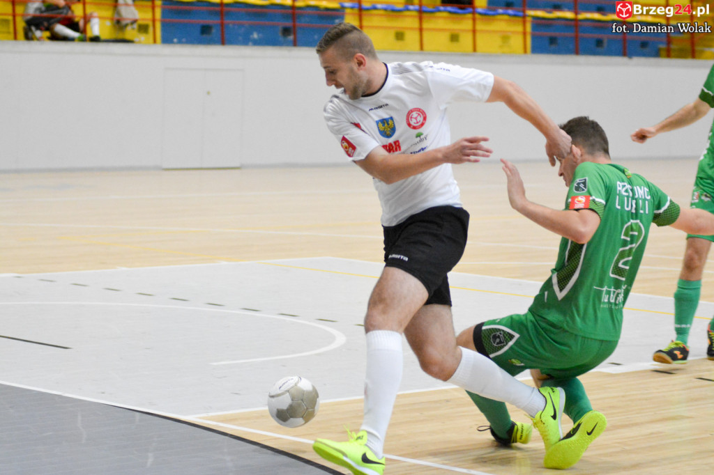 Gredar ponownie z wysoką wygraną. Brzeżanie liderem