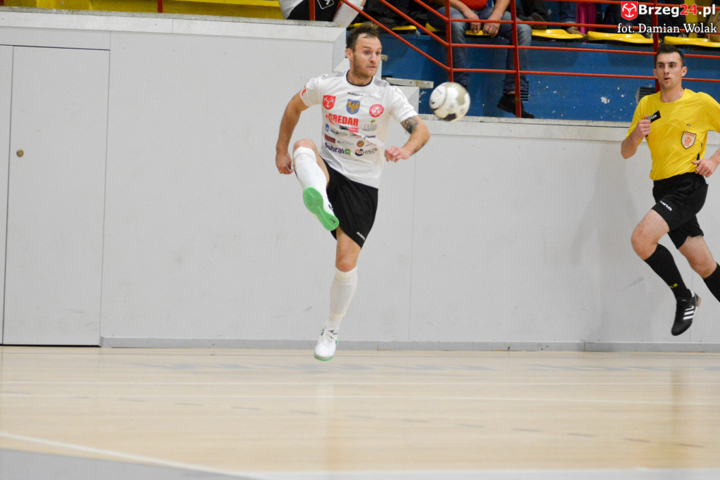 Gredar ponownie z wysoką wygraną. Brzeżanie liderem