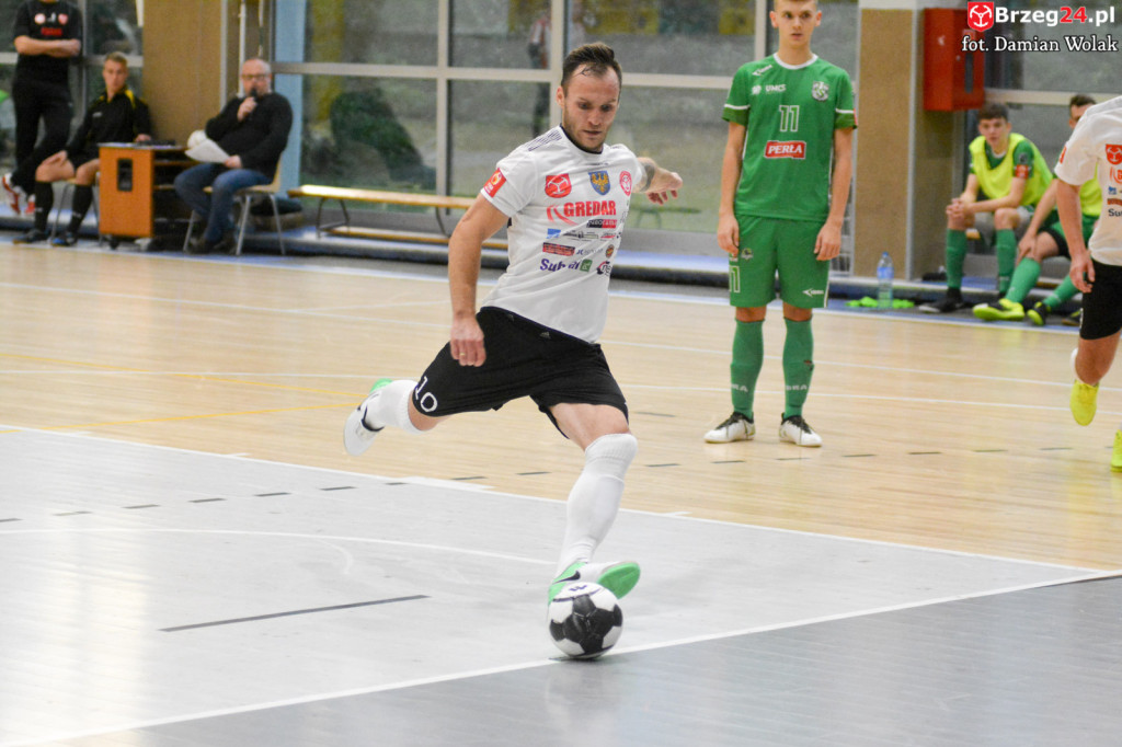 Gredar ponownie z wysoką wygraną. Brzeżanie liderem