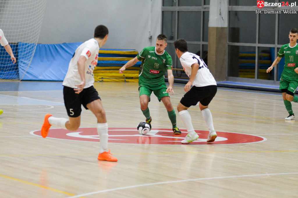 Gredar ponownie z wysoką wygraną. Brzeżanie liderem