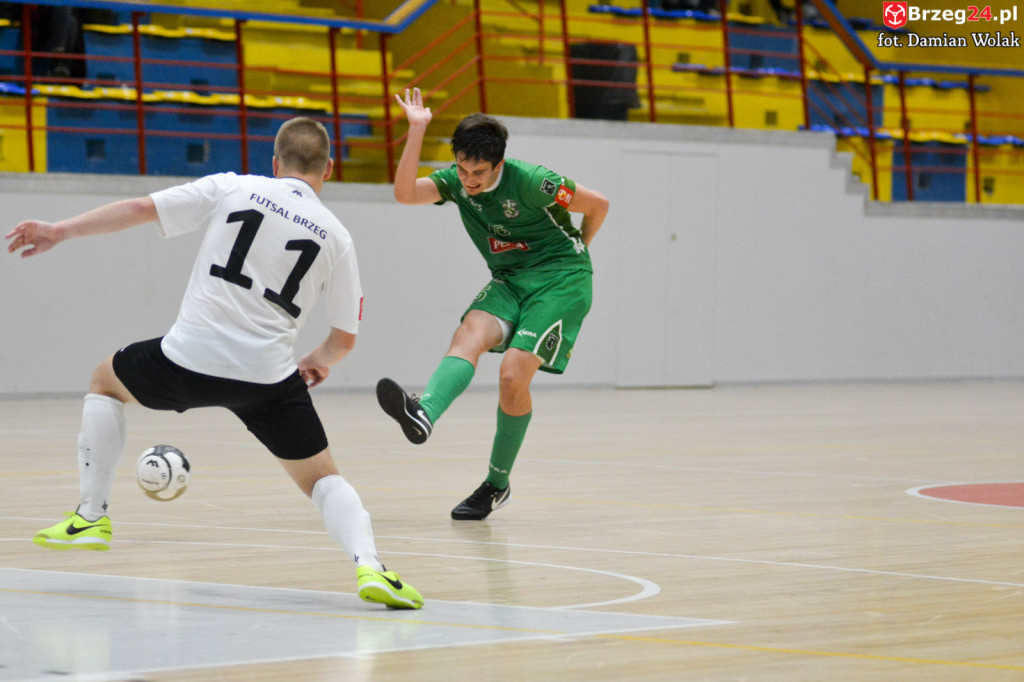 Gredar ponownie z wysoką wygraną. Brzeżanie liderem