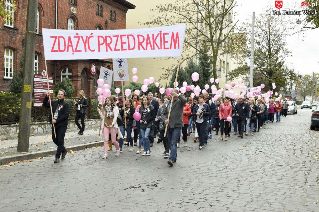 Trzeci Marsz Różowej Wstążki w Brzegu [fotorelacja]