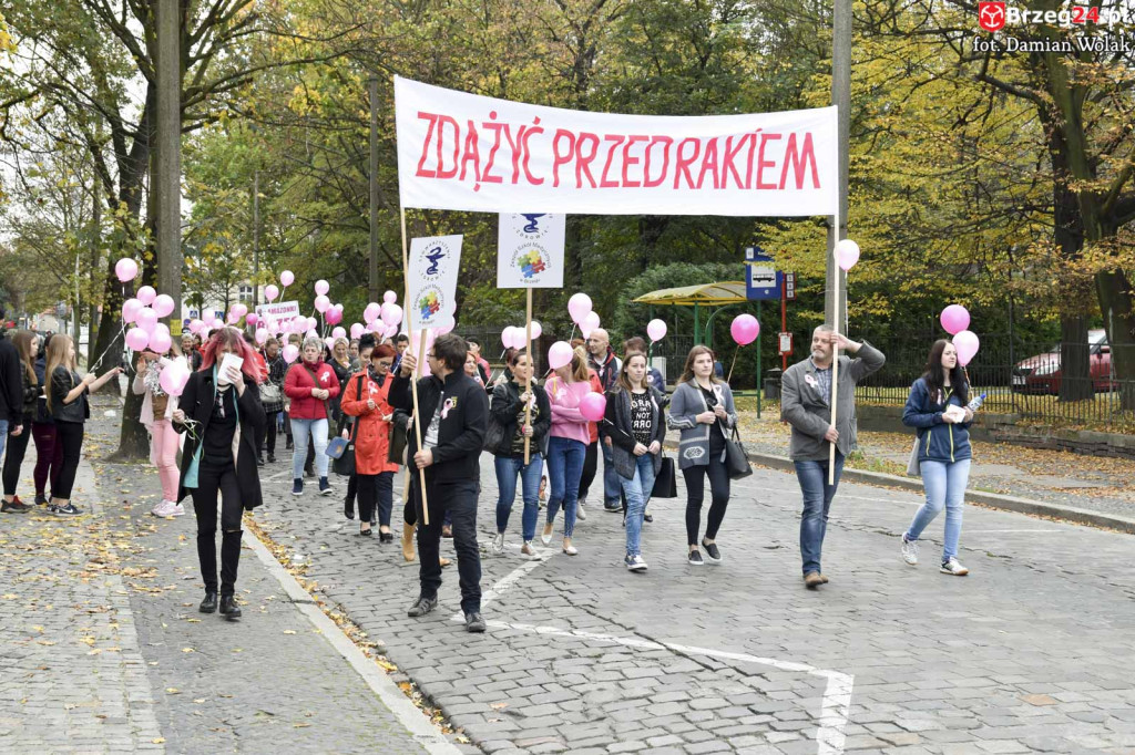 Trzeci Marsz Różowej Wstążki w Brzegu [fotorelacja]