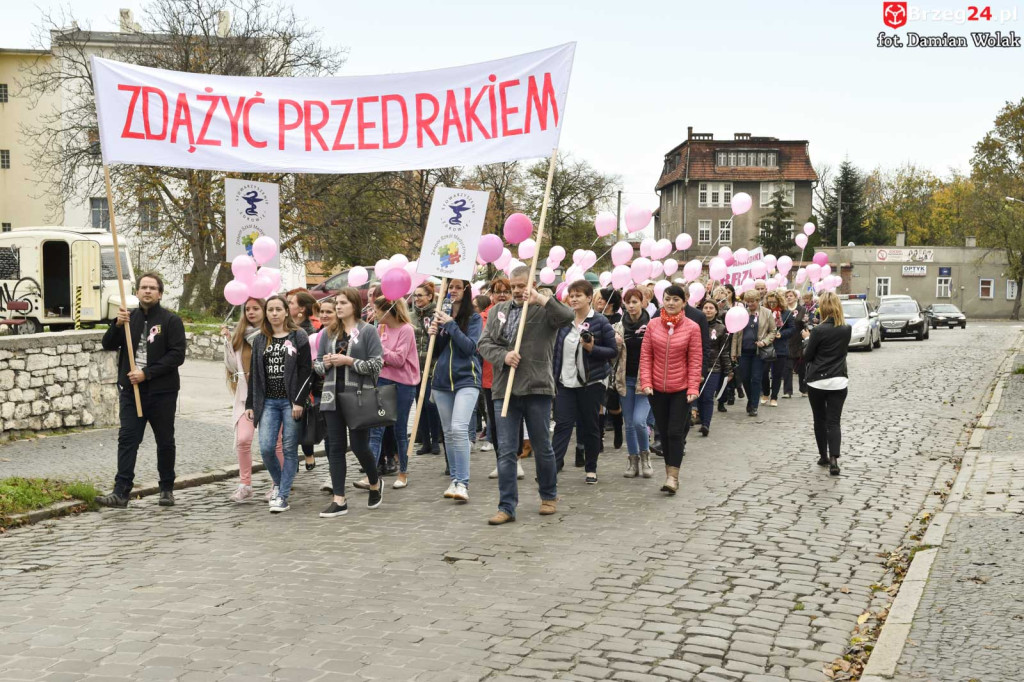 Trzeci Marsz Różowej Wstążki w Brzegu [fotorelacja]