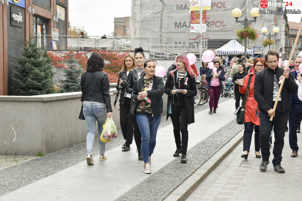 Trzeci Marsz Różowej Wstążki w Brzegu [fotorelacja]