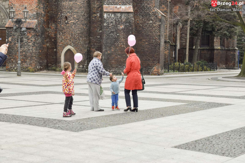 Trzeci Marsz Różowej Wstążki w Brzegu [fotorelacja]