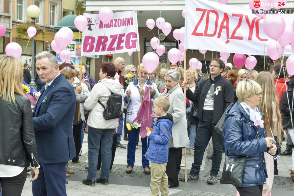 Trzeci Marsz Różowej Wstążki w Brzegu [fotorelacja]