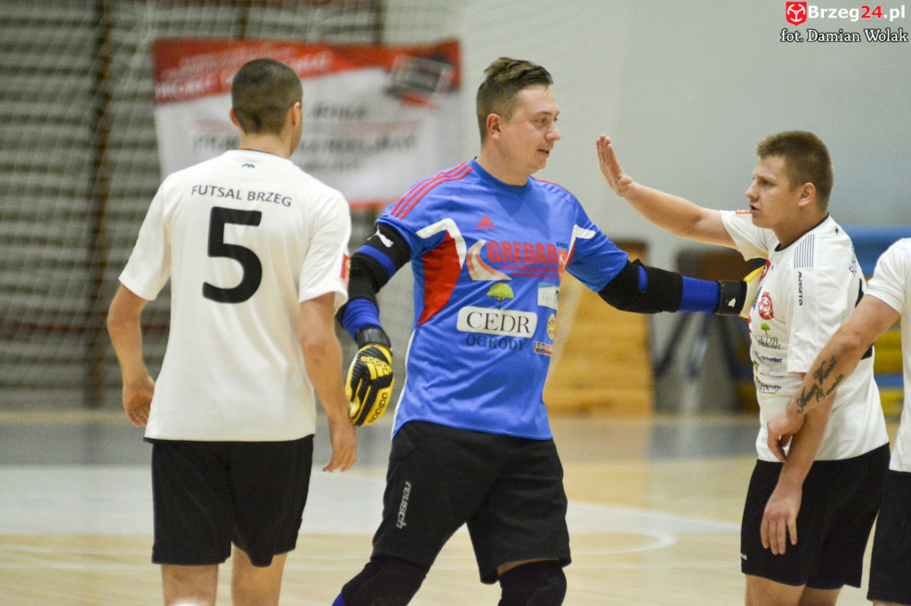 Festiwal niecelnych rzutów karnych i wygrana Gredaru z Malwee