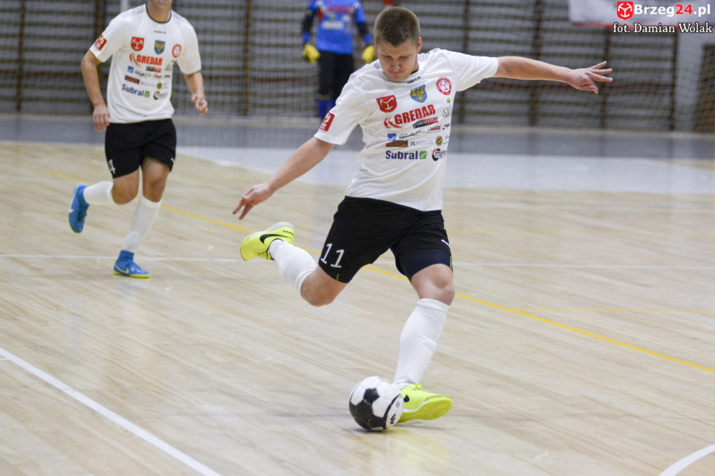 Festiwal niecelnych rzutów karnych i wygrana Gredaru z Malwee