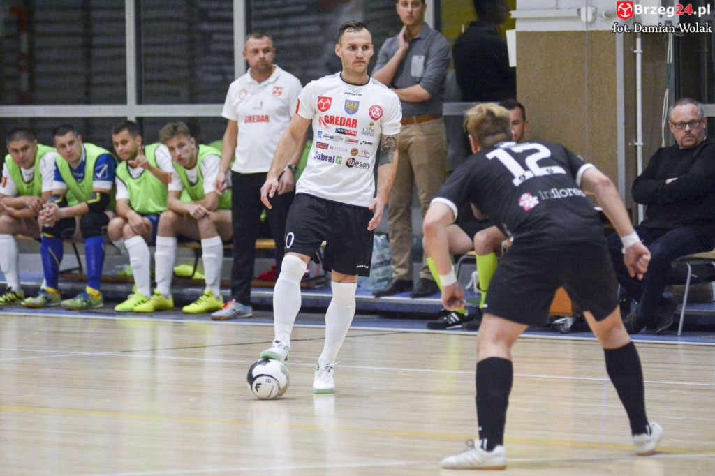 Festiwal niecelnych rzutów karnych i wygrana Gredaru z Malwee