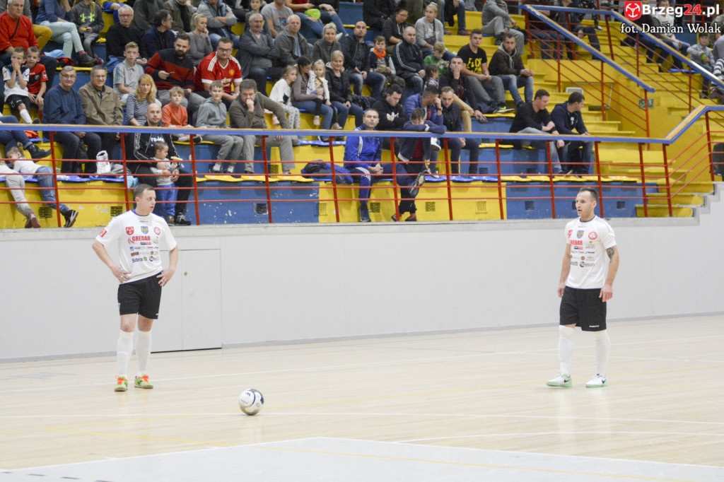 Festiwal niecelnych rzutów karnych i wygrana Gredaru z Malwee