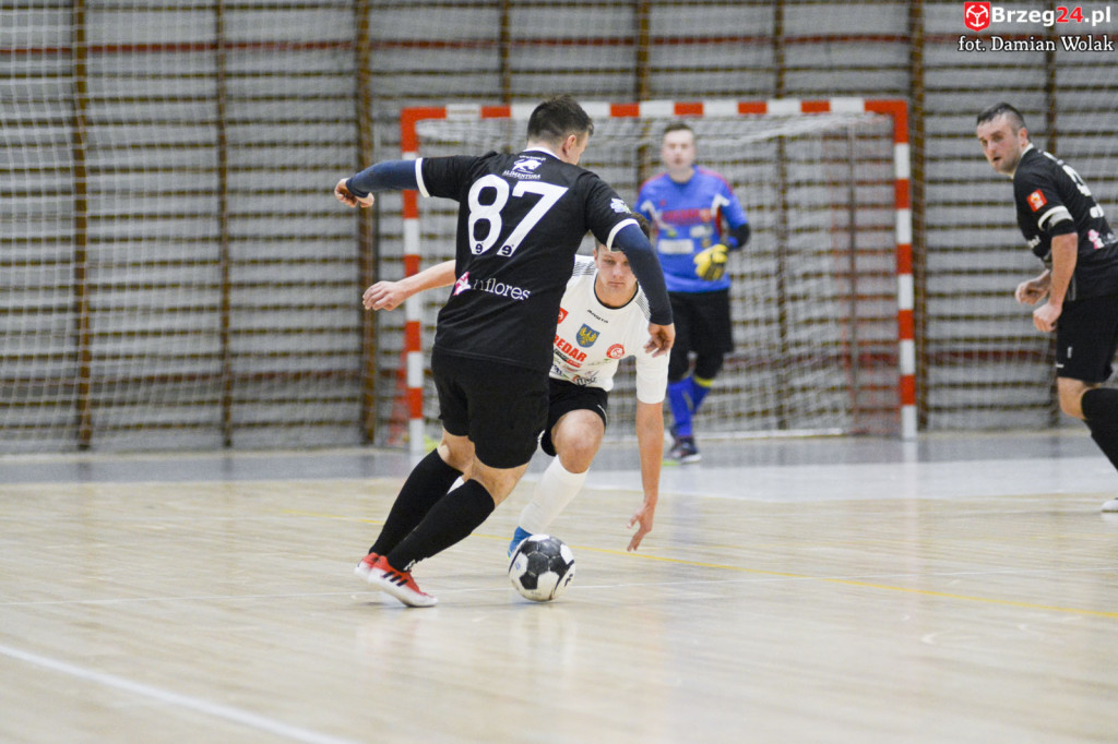 Festiwal niecelnych rzutów karnych i wygrana Gredaru z Malwee