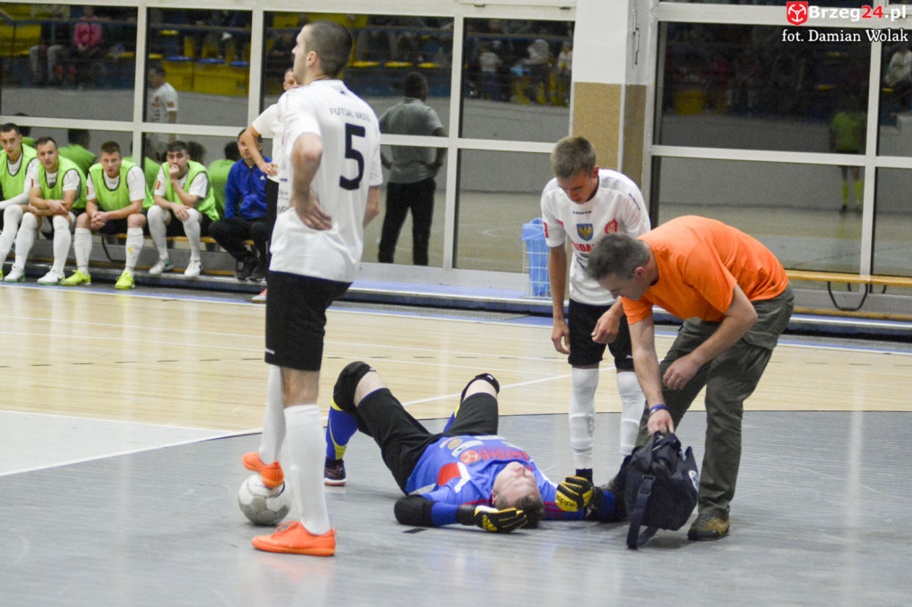 Festiwal niecelnych rzutów karnych i wygrana Gredaru z Malwee