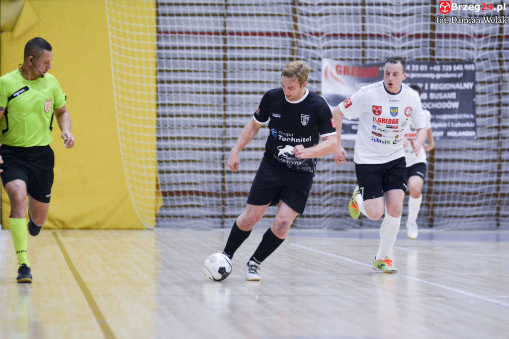 Festiwal niecelnych rzutów karnych i wygrana Gredaru z Malwee