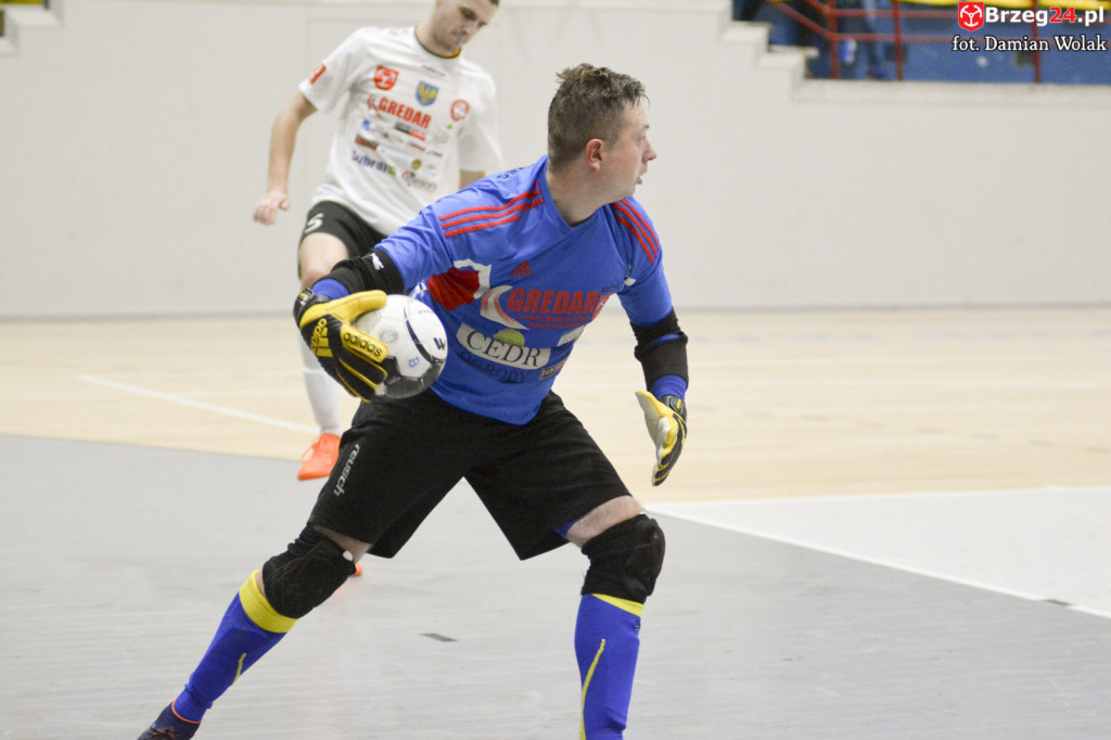 Festiwal niecelnych rzutów karnych i wygrana Gredaru z Malwee