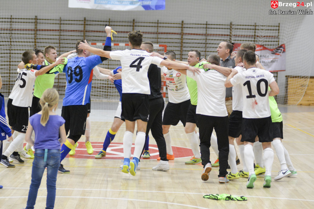 Festiwal niecelnych rzutów karnych i wygrana Gredaru z Malwee