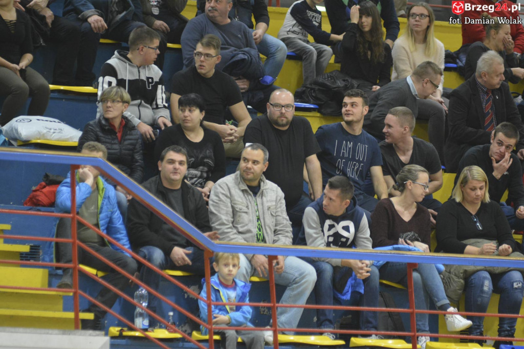 Gredar przegrał z liderem - GKS Tychy