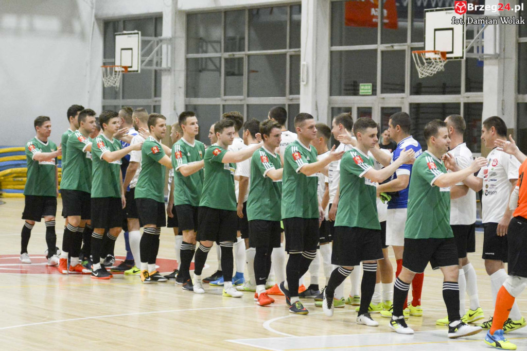 Gredar przegrał z liderem - GKS Tychy