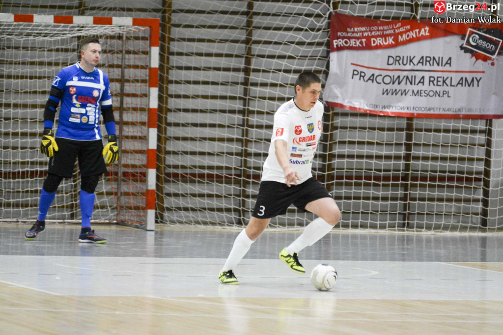 Gredar przegrał z liderem - GKS Tychy