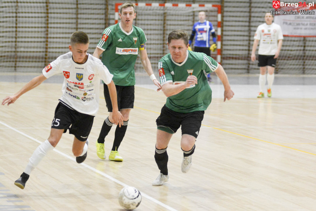 Gredar przegrał z liderem - GKS Tychy