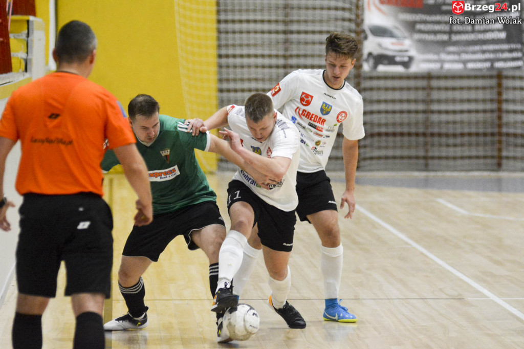 Gredar przegrał z liderem - GKS Tychy