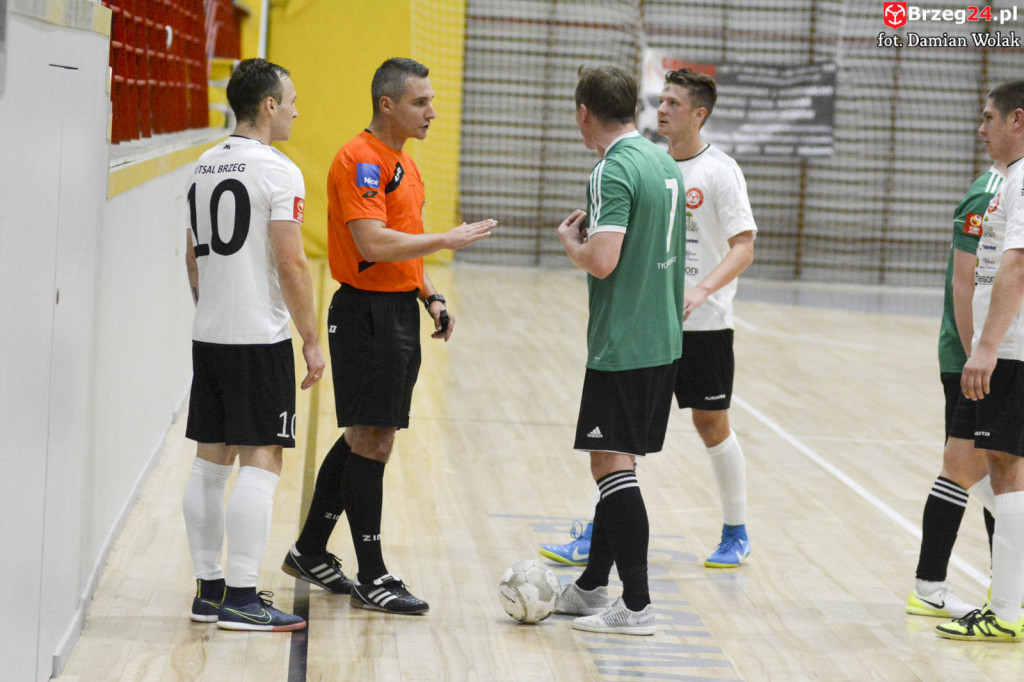 Gredar przegrał z liderem - GKS Tychy