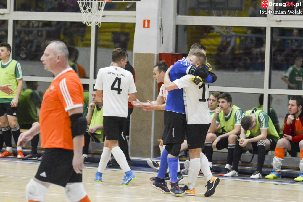 Gredar przegrał z liderem - GKS Tychy