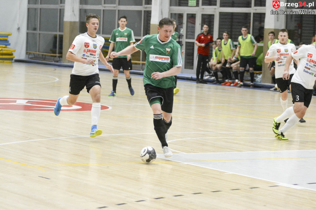 Gredar przegrał z liderem - GKS Tychy