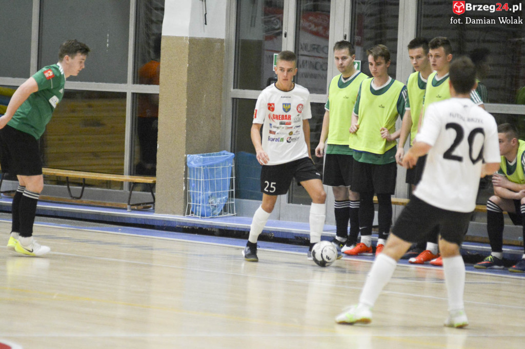 Gredar przegrał z liderem - GKS Tychy