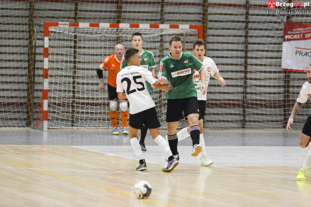 Gredar przegrał z liderem - GKS Tychy