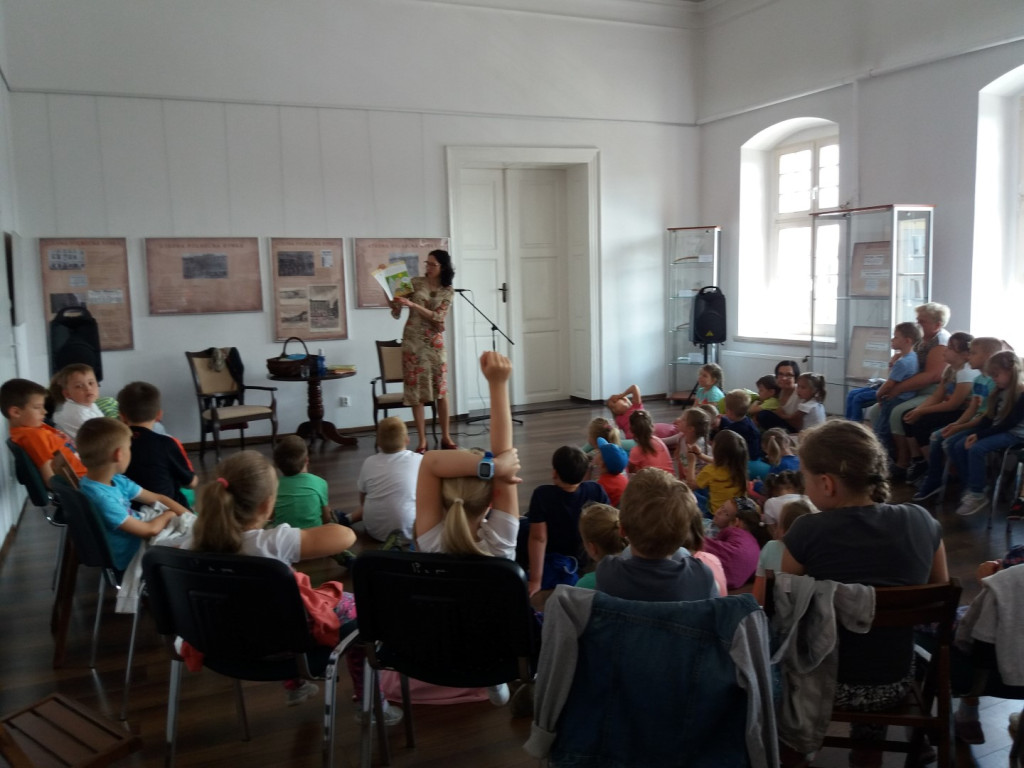 Kulturakny Grodków, czyli rodzinnie w Bibliotece o książkach i nie tylko