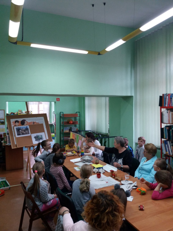 Kulturakny Grodków, czyli rodzinnie w Bibliotece o książkach i nie tylko