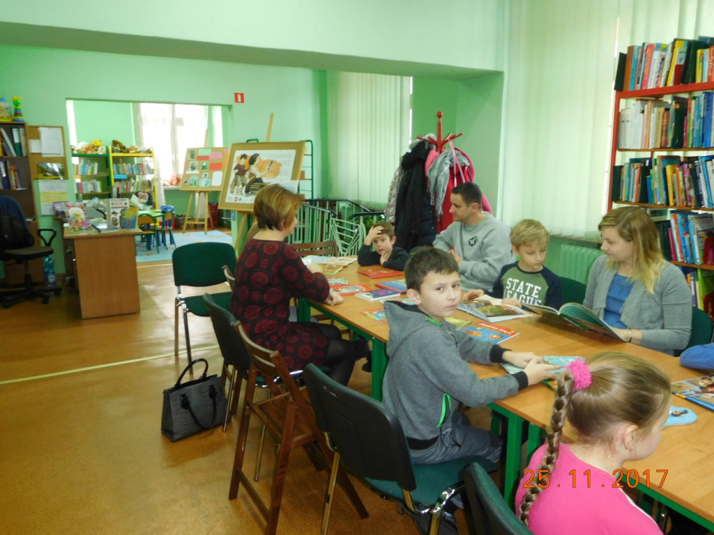 Kulturakny Grodków, czyli rodzinnie w Bibliotece o książkach i nie tylko