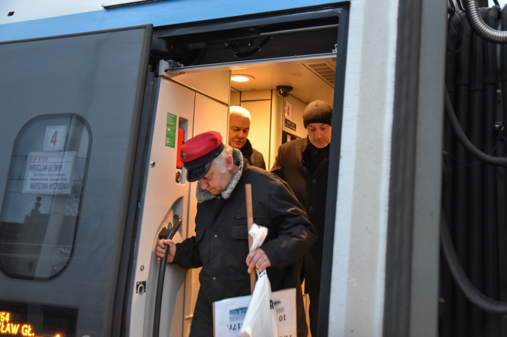 Pendolino zatrzymuje się w Brzegu. Podróż do stolicy trwa 3 godziny