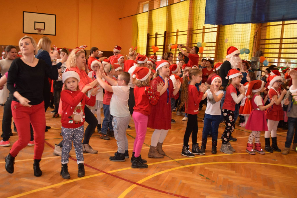 Integracyjna zabawa mikołajkowa