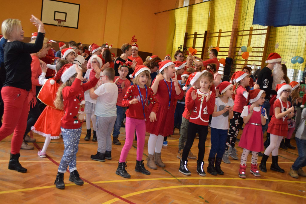 Integracyjna zabawa mikołajkowa