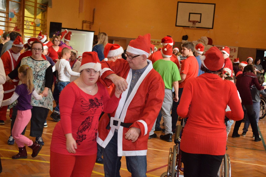 Integracyjna zabawa mikołajkowa